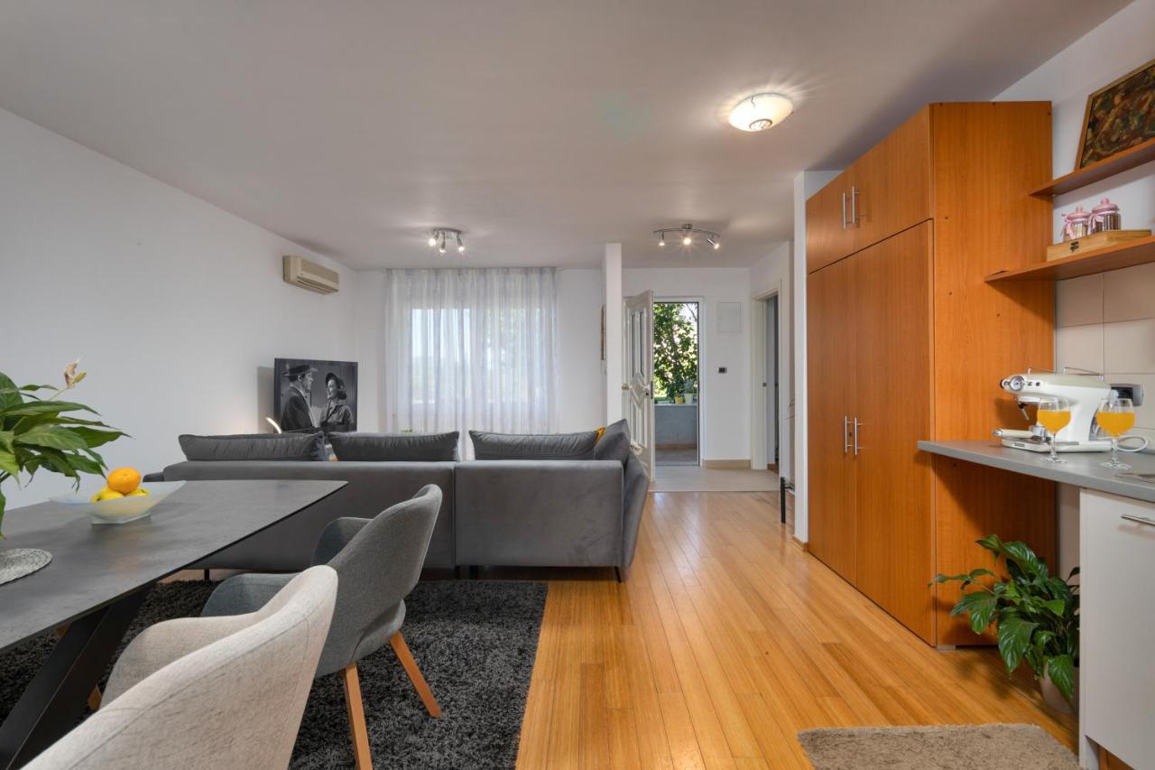 Terra Magica Deluxe Apartment Or Room With Private Parking, Terrace And Sea View Рийека Екстериор снимка
